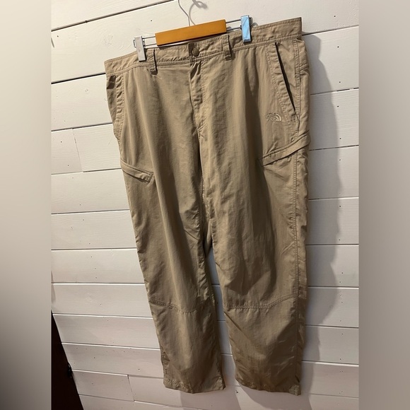 💛The North Face Men’s Tan Nylon Hiking Pants – Size 40 - Picture 7 of 9